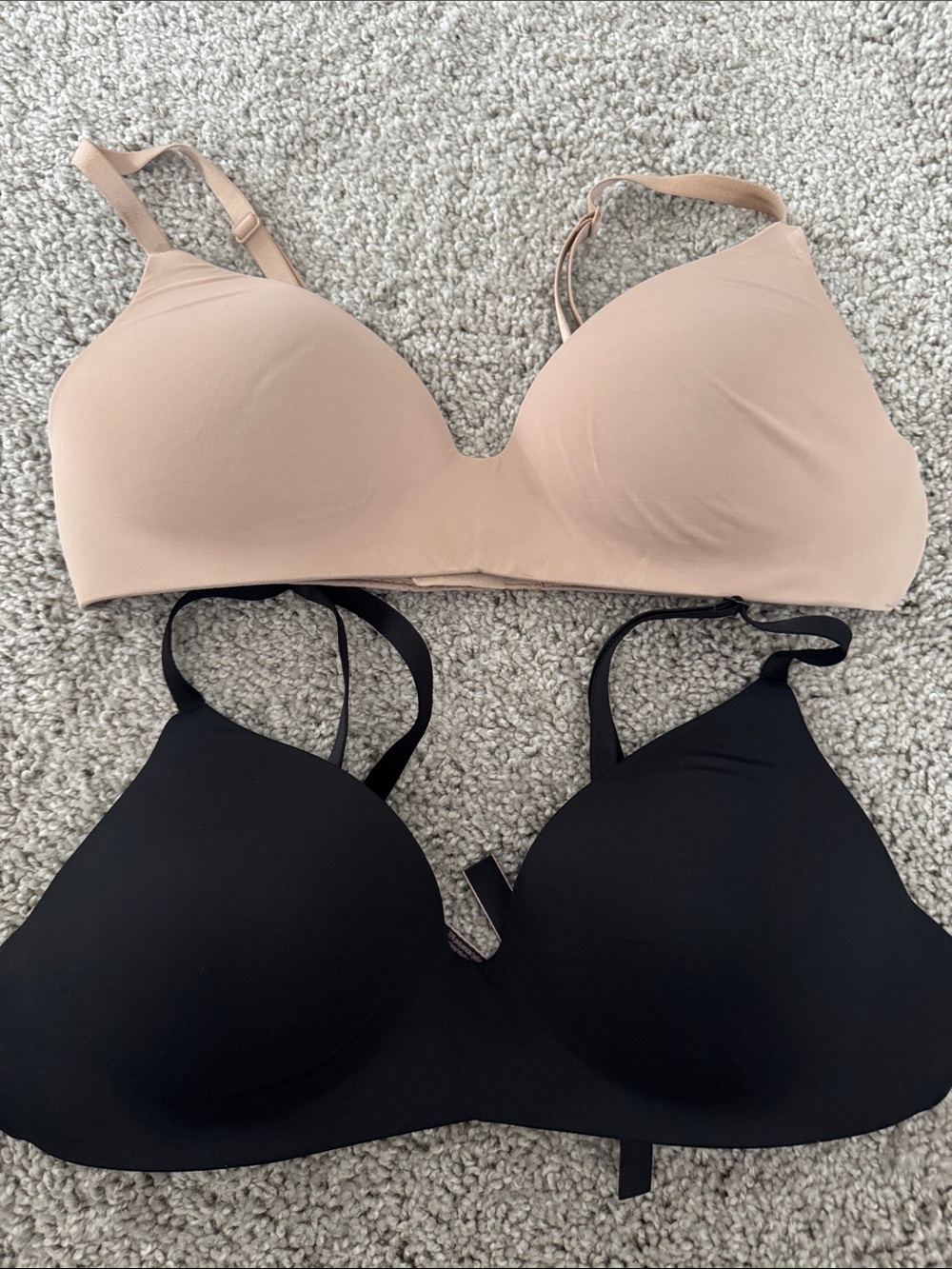 Victoria's Secret Smooth Molded T-Shirt Bras in Nude and Black Bundle